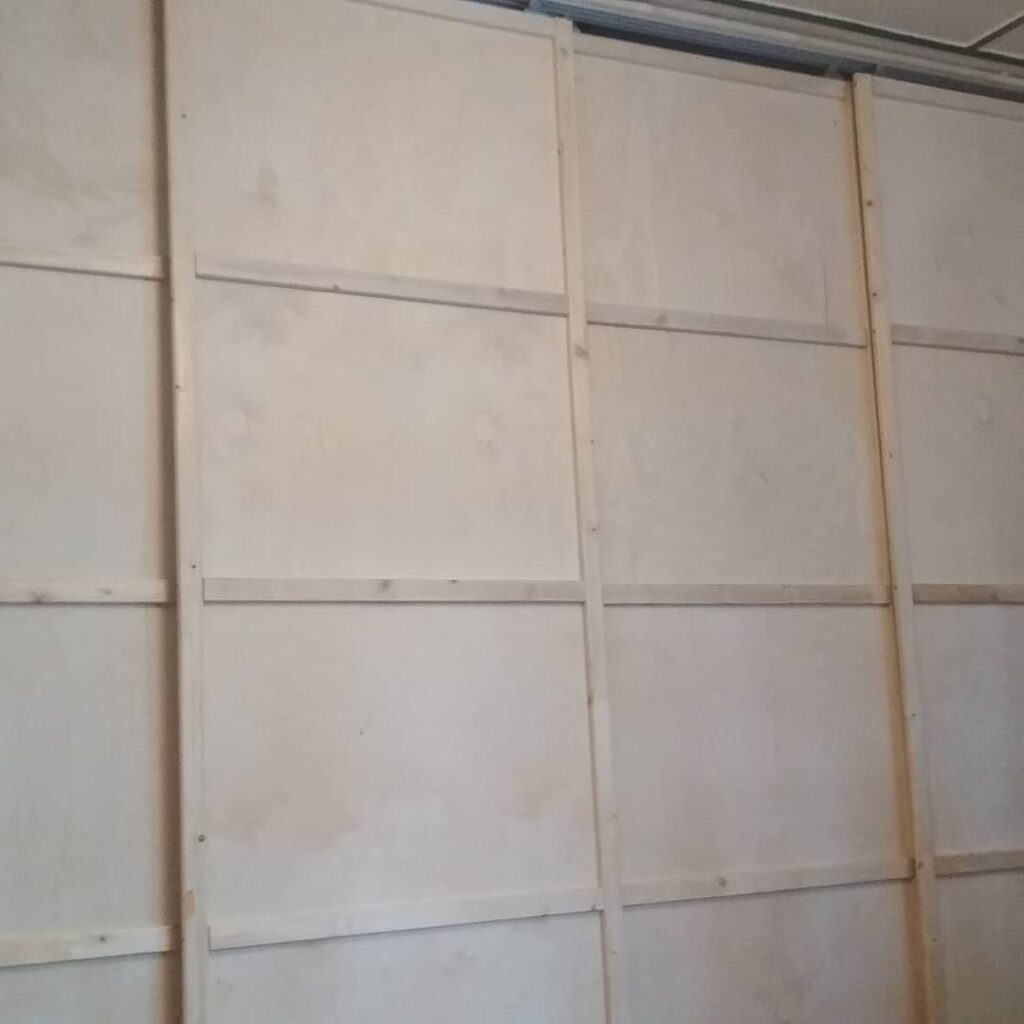 Gatavie durvju paneļi